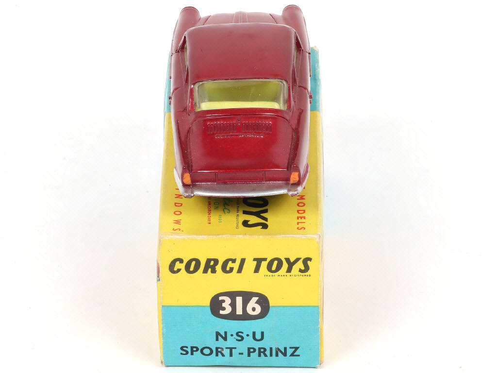 Lot 103 - CORGI TOYS (GB) (1)