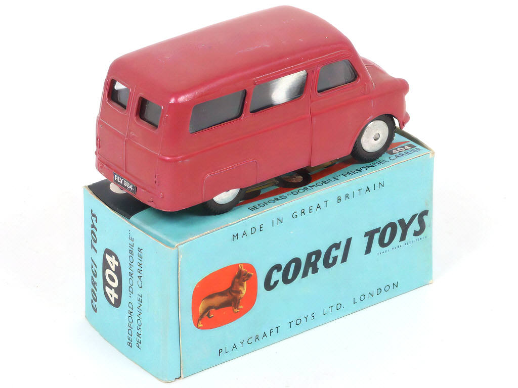 Lot 129 - CORGI TOYS (GB) (1)