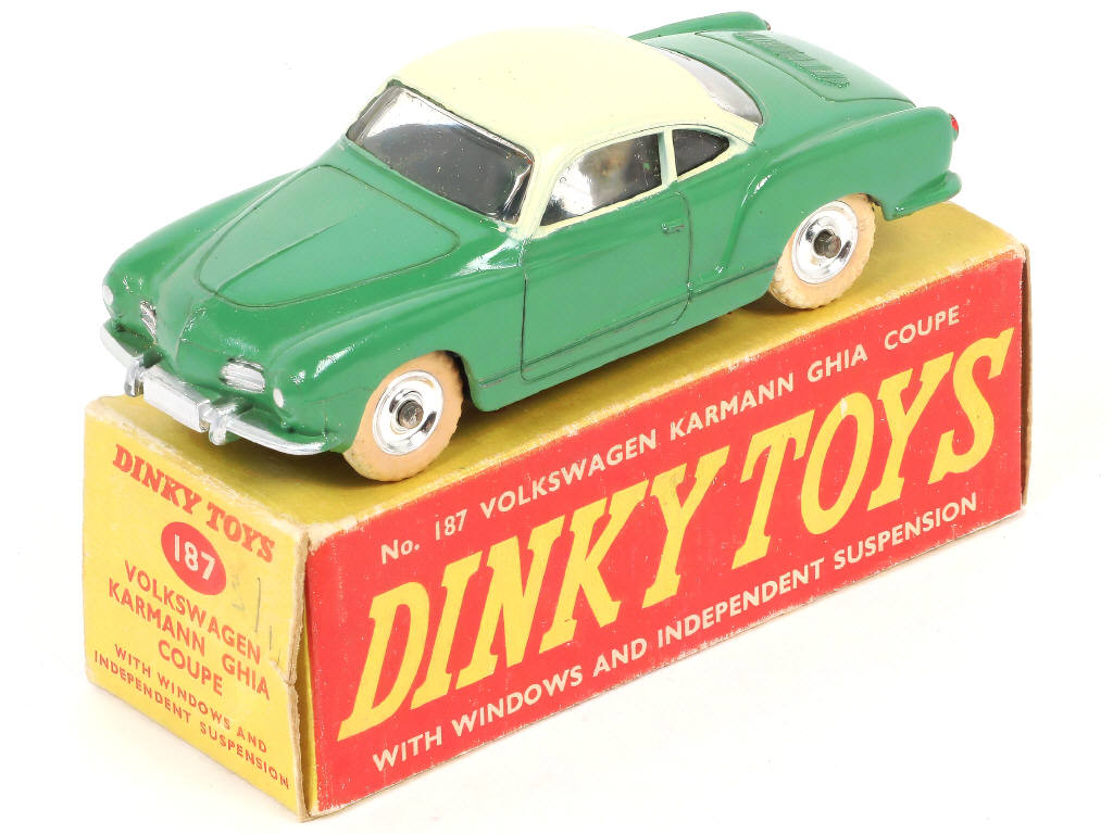 Lot 239 - DINKY TOYS (GB) (1)