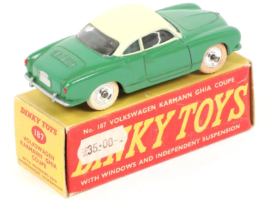 Lot 239 - DINKY TOYS (GB) (1)