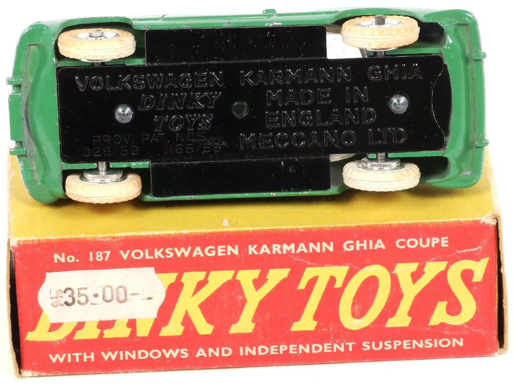 Lot 239 - DINKY TOYS (GB) (1)