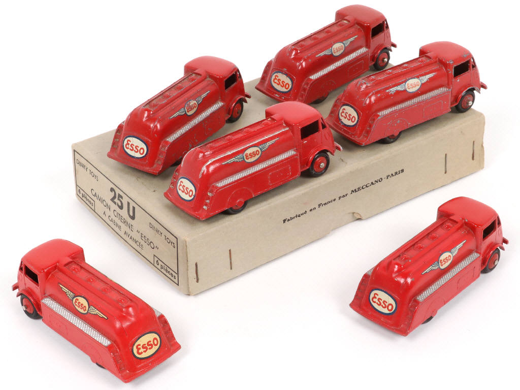 Lot 320 - DINKY TOYS (FRANCE) (1)