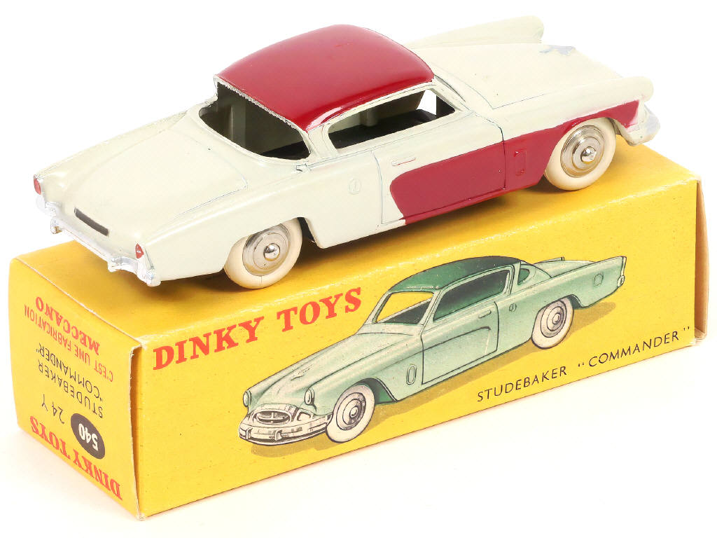 Lot 289 - DINKY TOYS (FRANCE) (1)