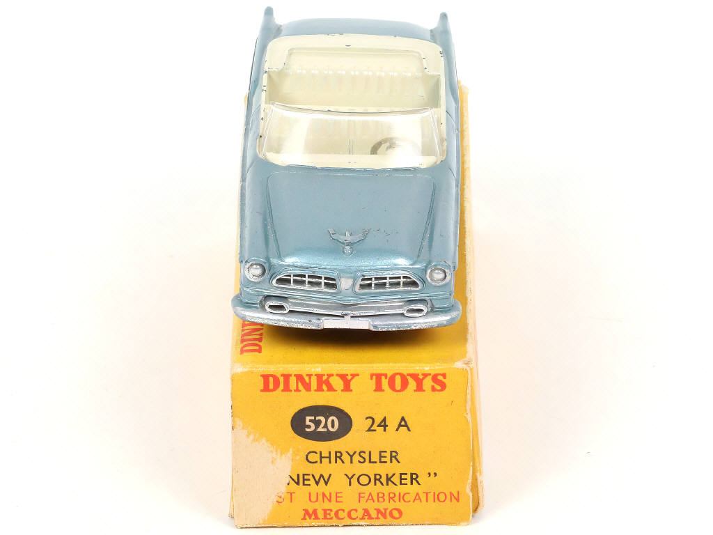 Lot 282 - DINKY TOYS (FRANCE) (1)