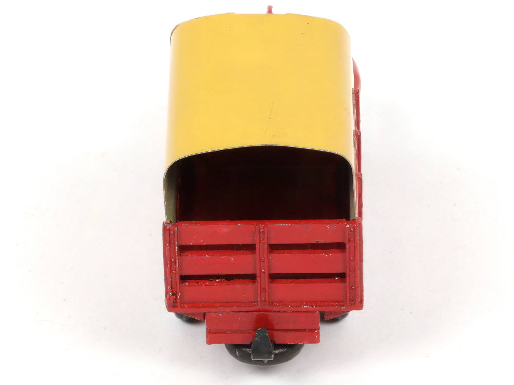 Lot 265 - DINKY TOYS (FRANCE) (1)