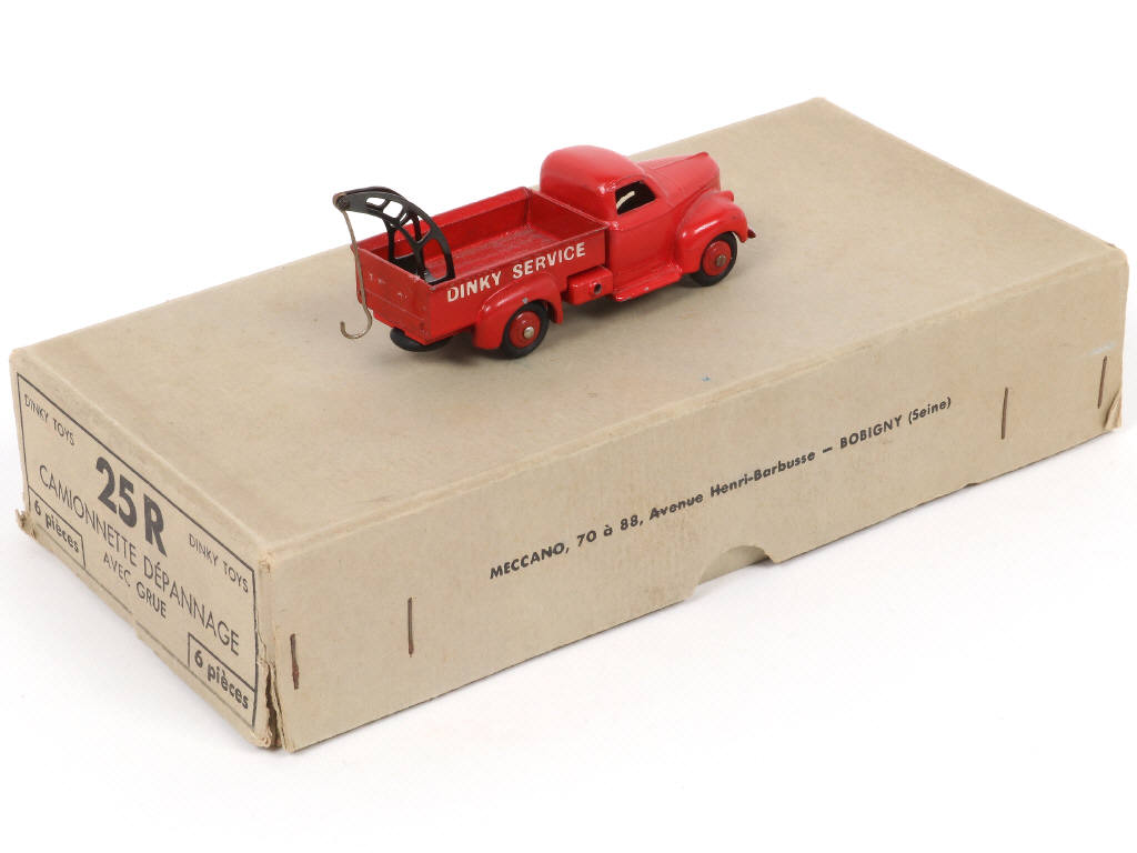Lot 270 - DINKY TOYS (FRANCE) (2)