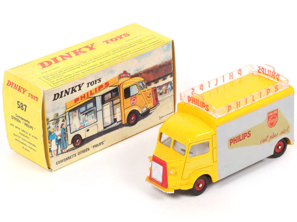 Lot 328 - DINKY TOYS (FRANCE) (1)