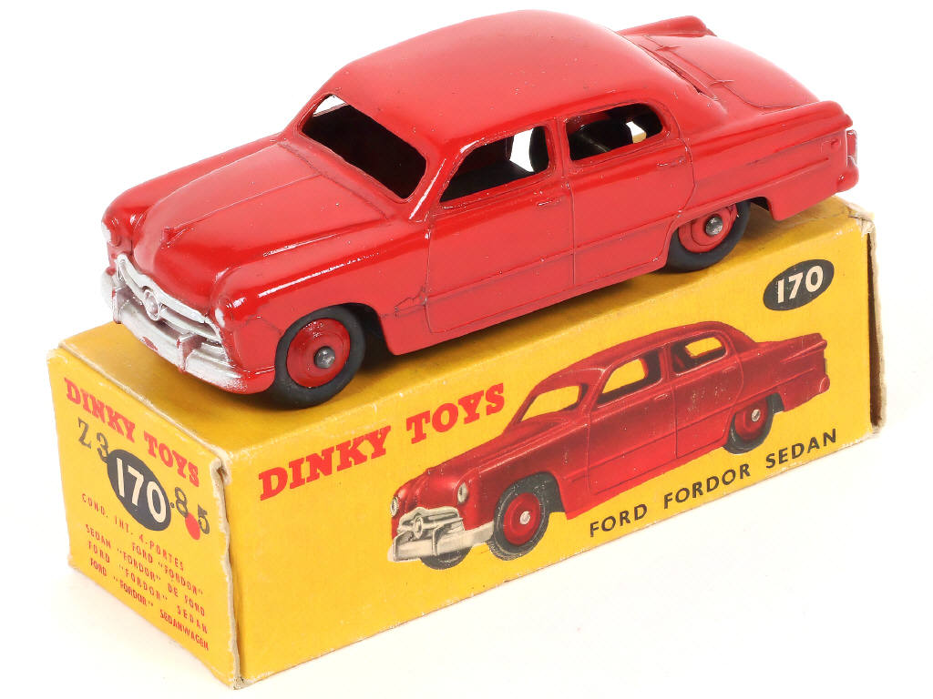 Lot 237 - DINKY TOYS (GB) (1)