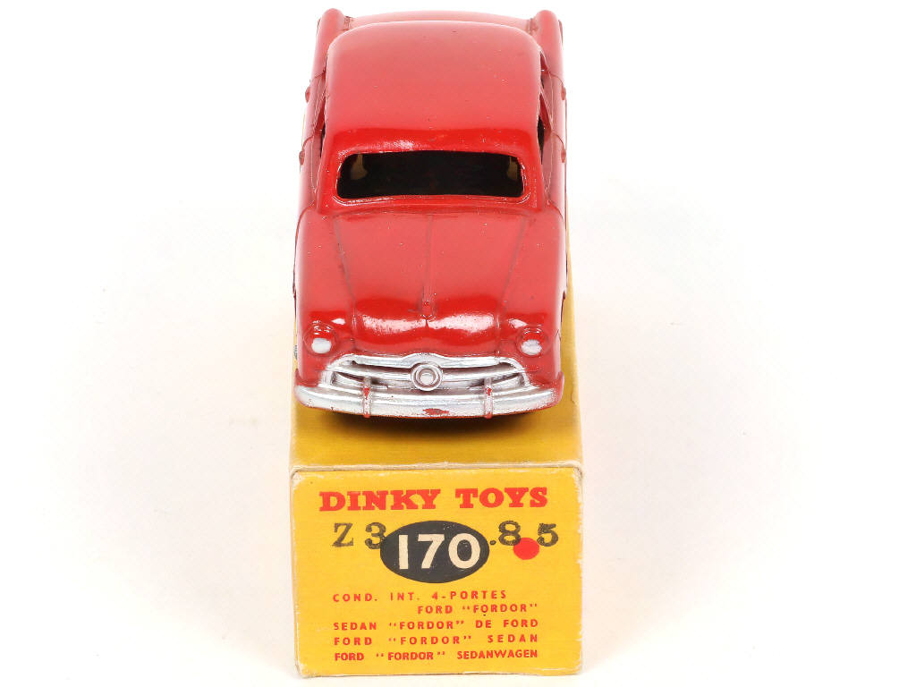 Lot 237 - DINKY TOYS (GB) (1)