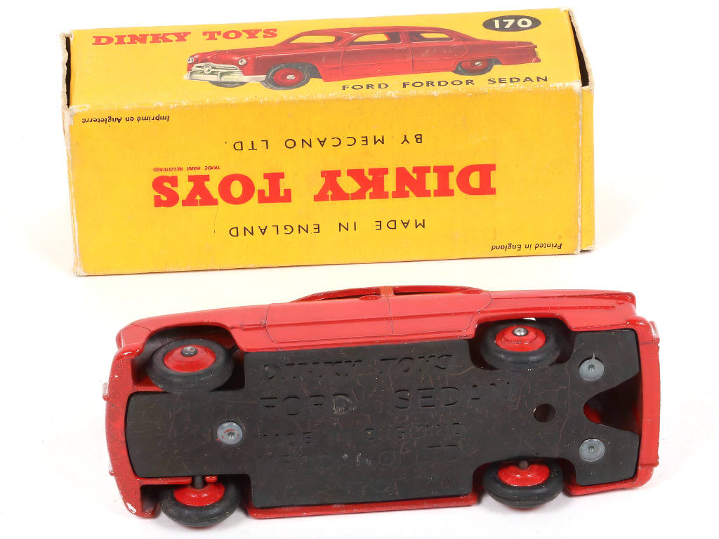 Lot 237 - DINKY TOYS (GB) (1)