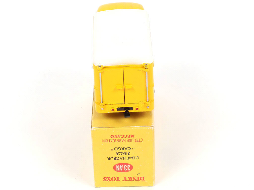 Lot 331 - DINKY TOYS (FRANCE) (1)