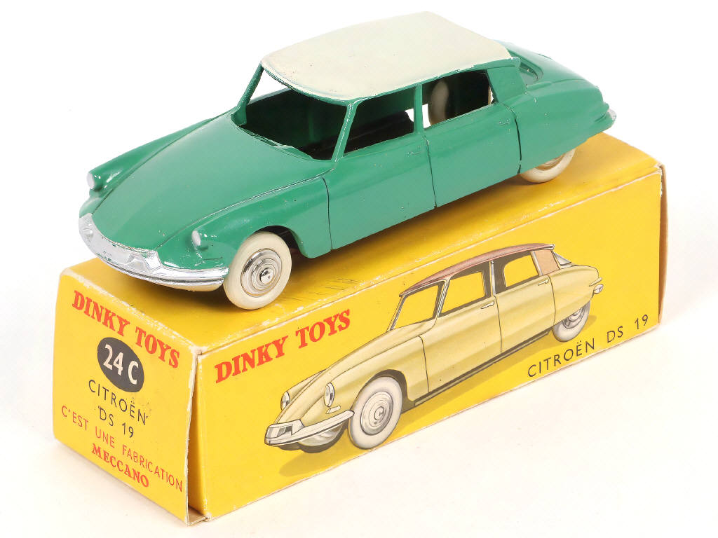 Lot 284 - DINKY TOYS (FRANCE) (1)