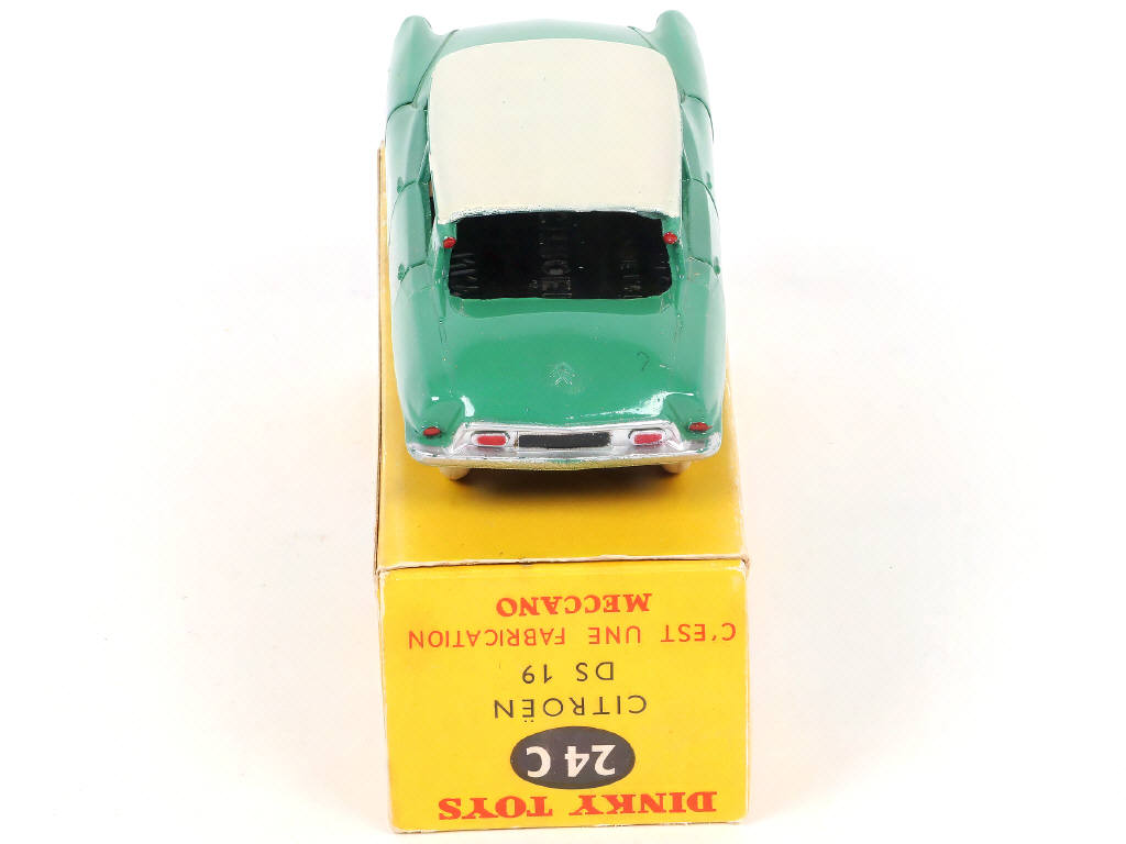 Lot 284 - DINKY TOYS (FRANCE) (1)