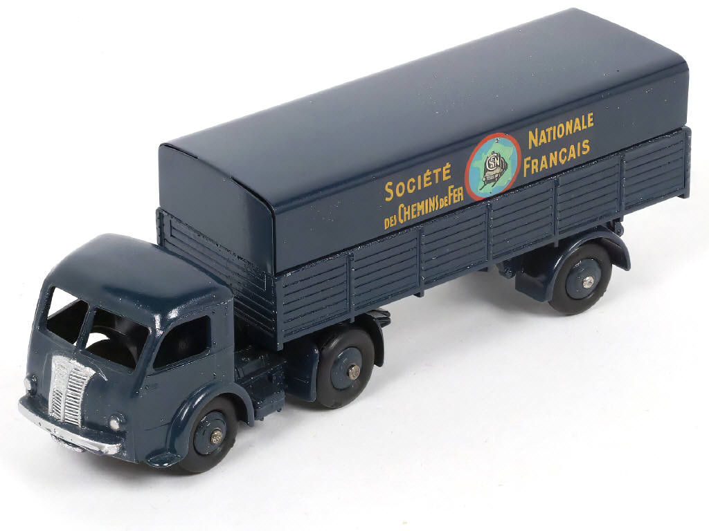 Lot 269 - DINKY TOYS (FRANCE) (1)