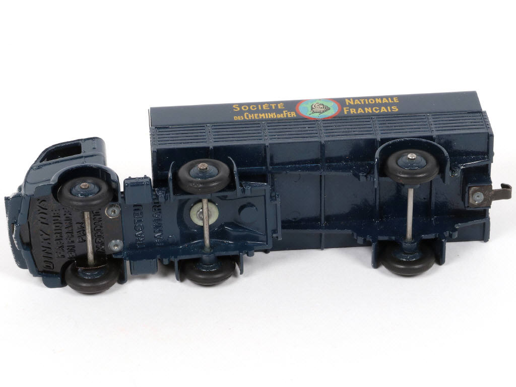 Lot 269 - DINKY TOYS (FRANCE) (1)