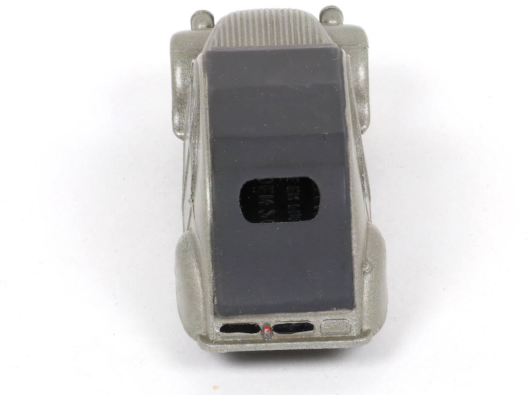 Lot 258 - DINKY TOYS (FRANCE) (1)