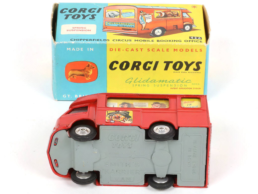 Lot 132 - CORGI TOYS (GB) (1)