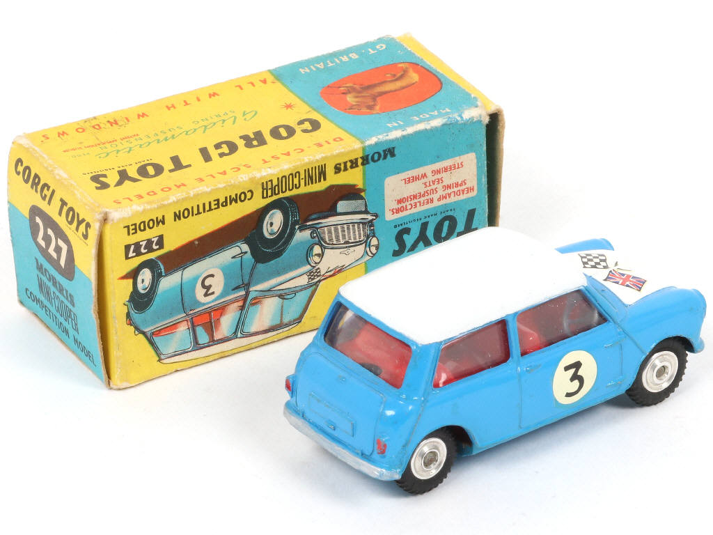 Lot 89 - CORGI TOYS (GB) (1)