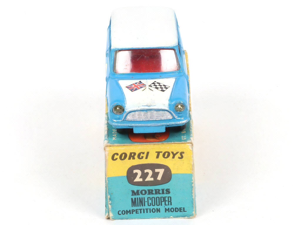 Lot 89 - CORGI TOYS (GB) (1)