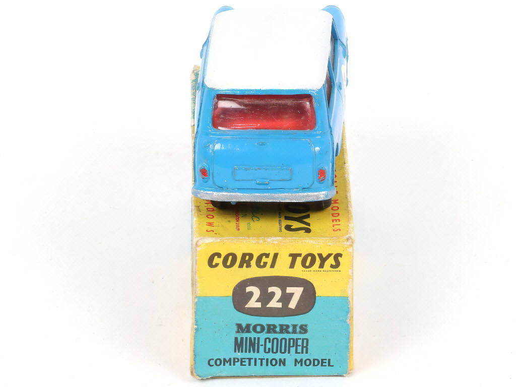 Lot 89 - CORGI TOYS (GB) (1)
