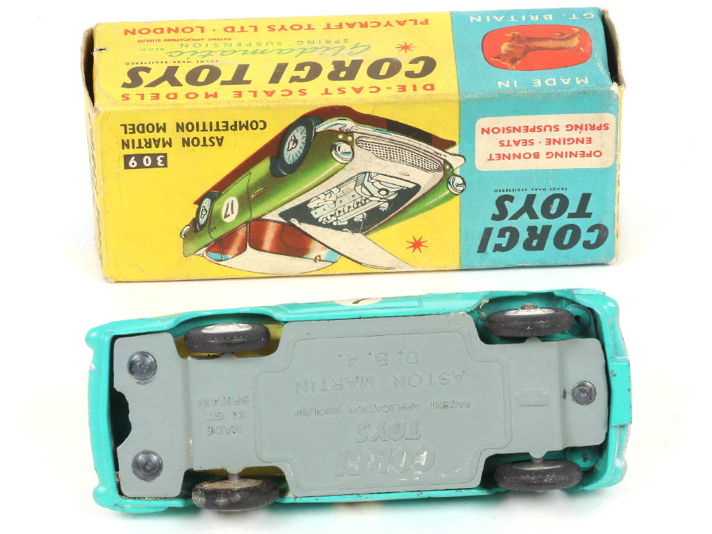 Lot 88 - CORGI TOYS (GB) (1)