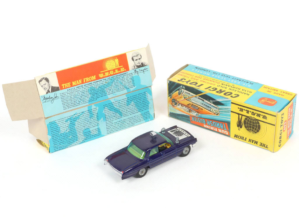 Lot 122 - CORGI TOYS (GB) (1)