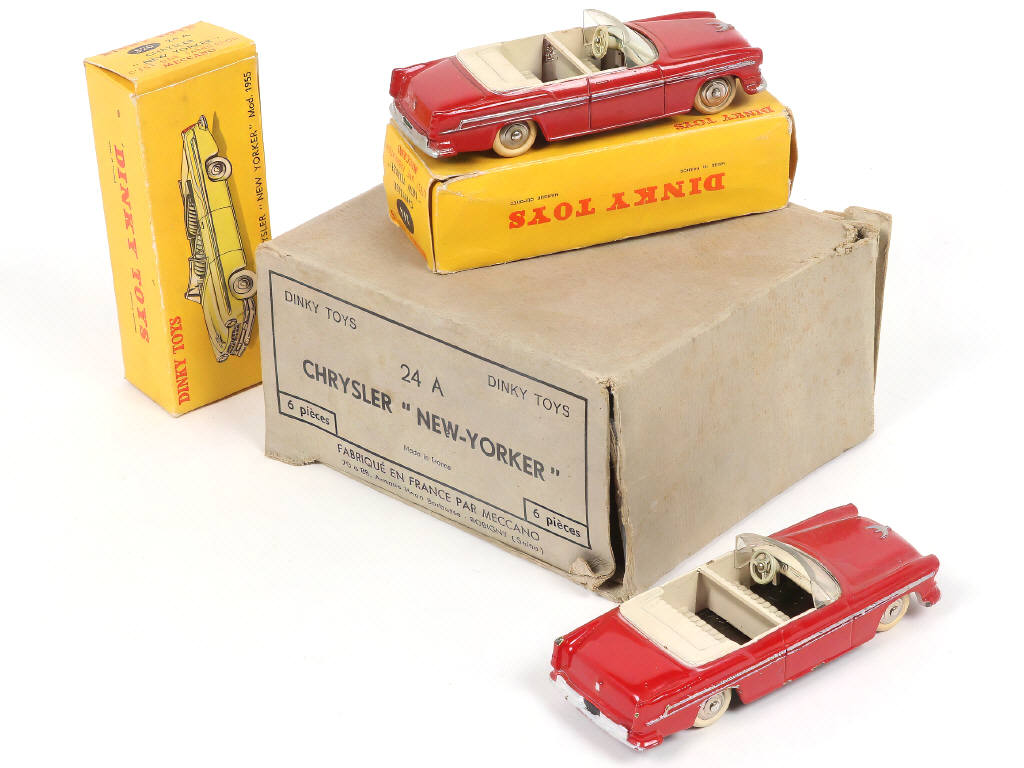 Lot 275 - DINKY TOYS (FRANCE) (3)