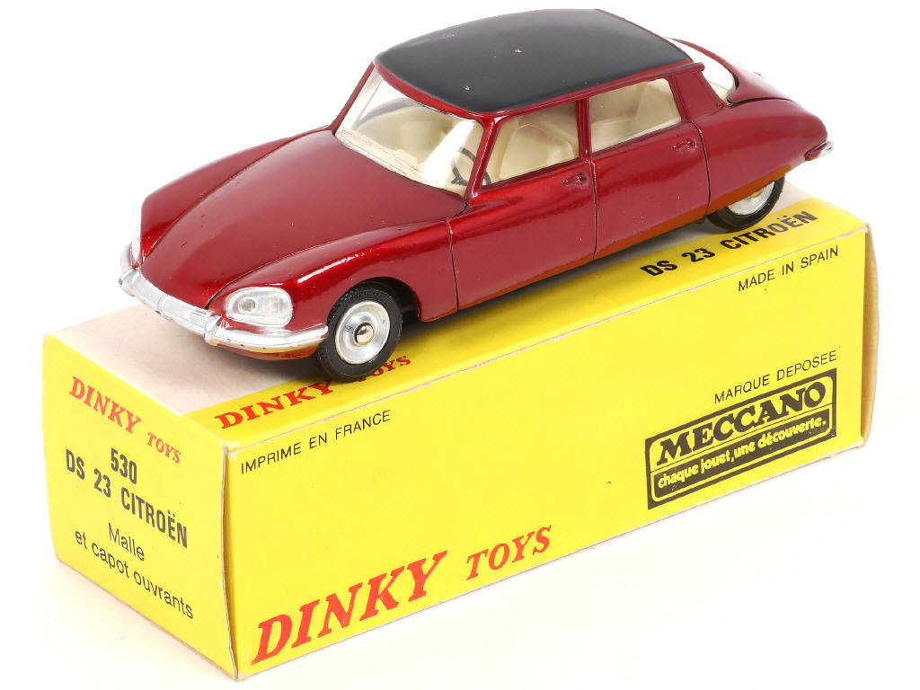Lot 315 - DINKY TOYS (FRANCE) (1)