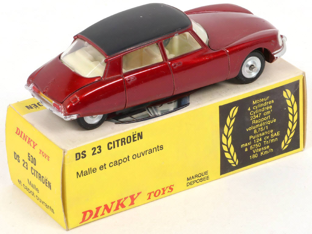 Lot 315 - DINKY TOYS (FRANCE) (1)