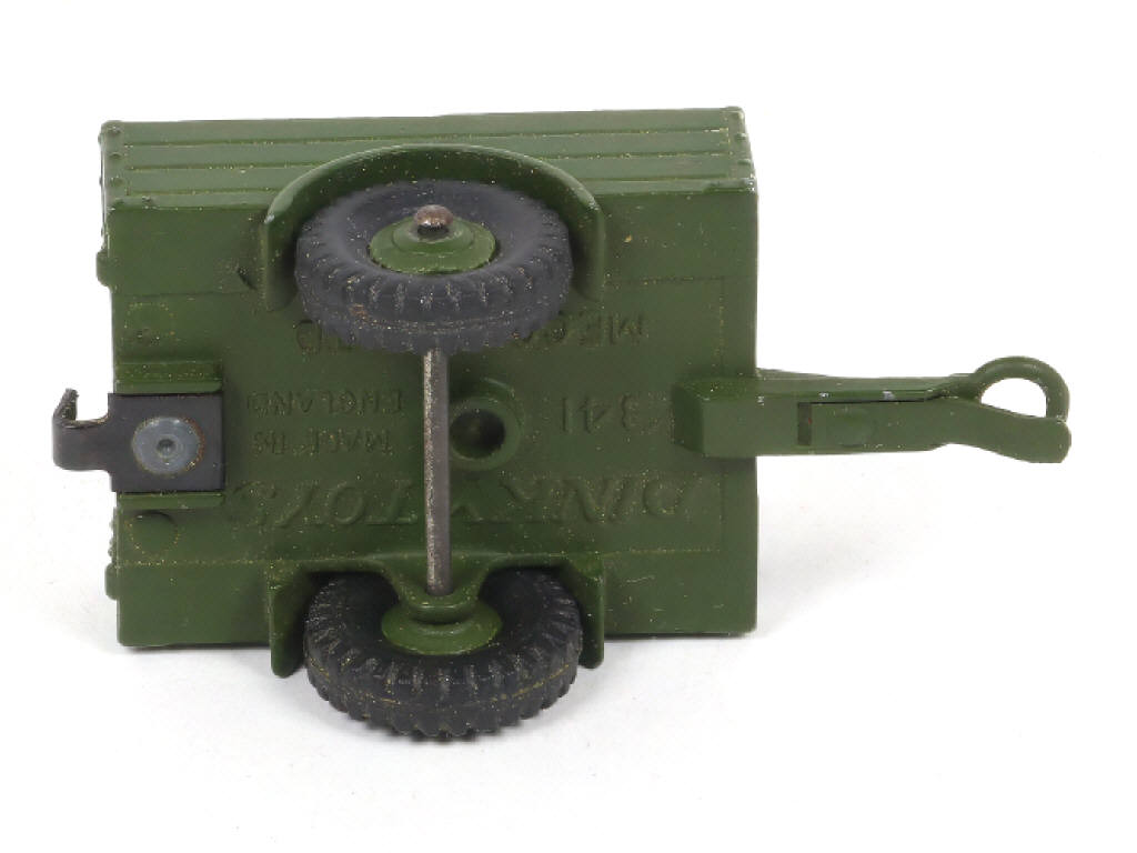 Lot 233 - DINKY TOYS (GB) (1)