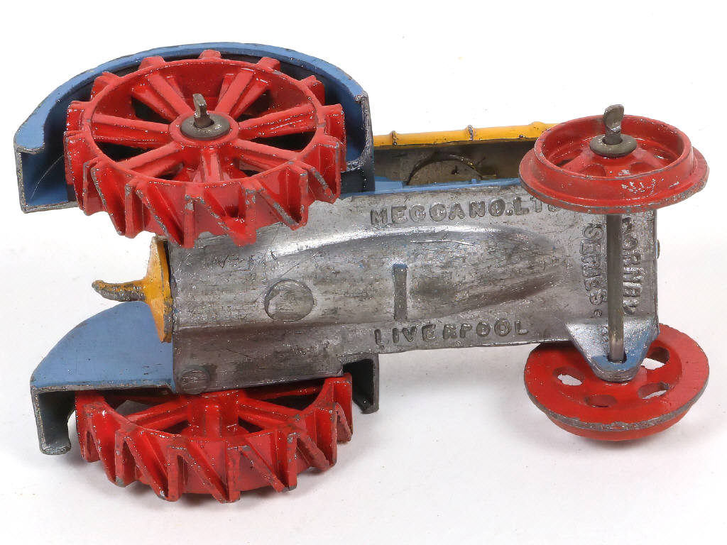 Lot 228 - DINKY TOYS (GB) (1)