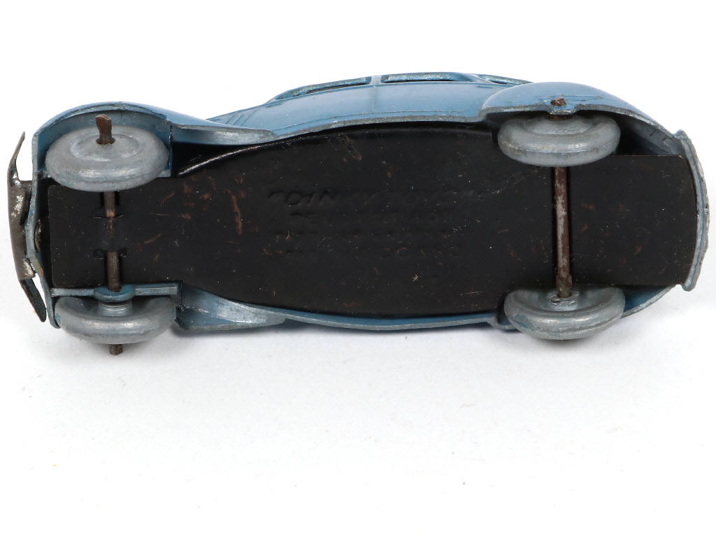 Lot 256 - DINKY TOYS (FRANCE) (1)