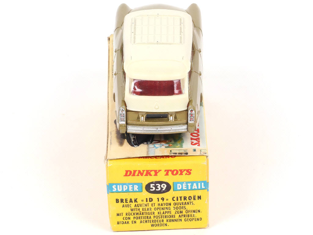 Lot 300 - DINKY TOYS (FRANCE) (1)