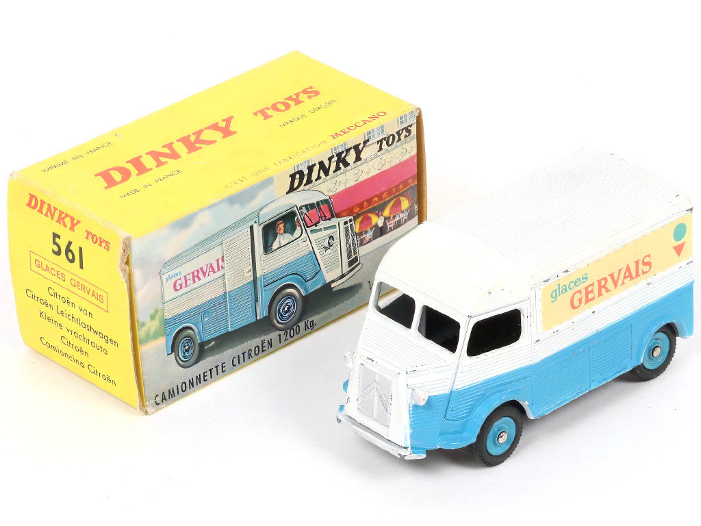 Lot 325 - DINKY TOYS (FRANCE) (1)