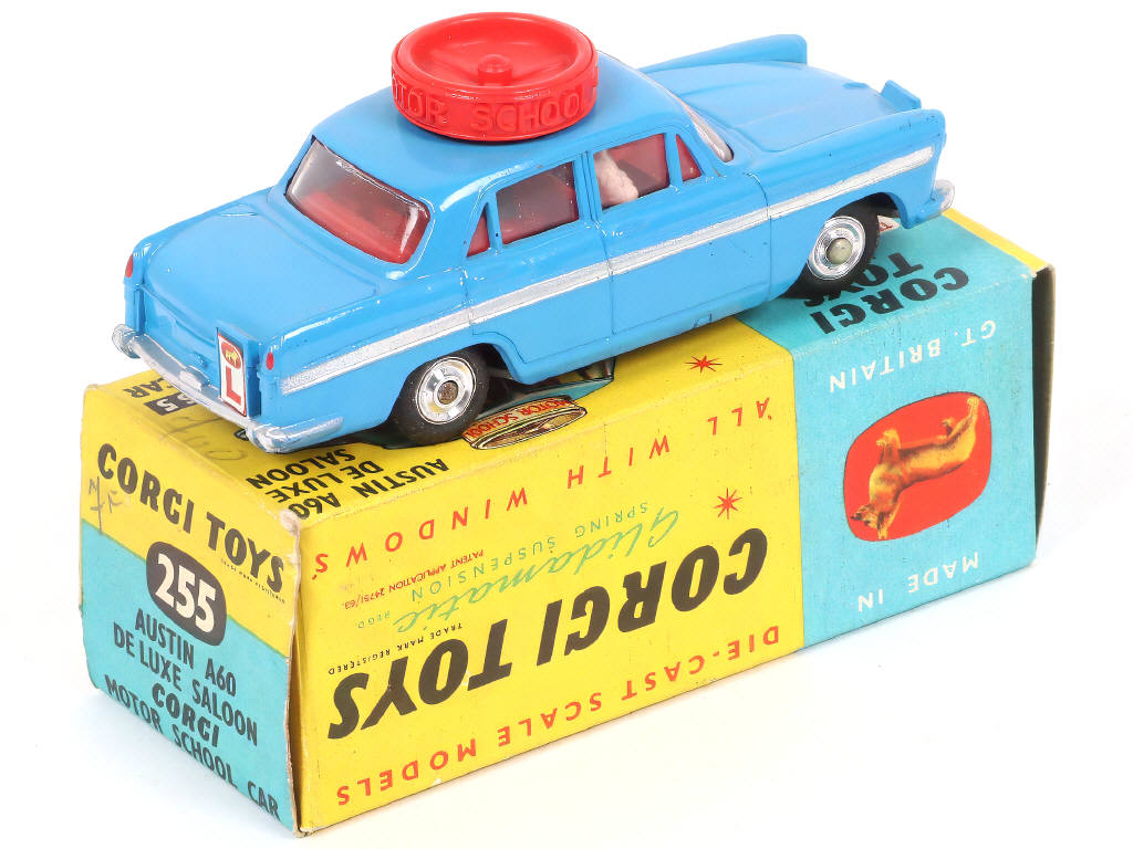 Lot 101 - CORGI TOYS (GB) (1)