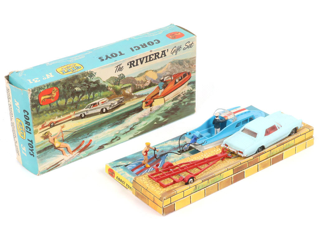 Lot 140 - CORGI TOYS (GB) (1)