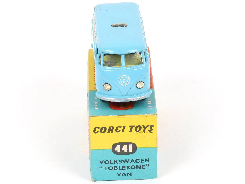 Lot 133 - CORGI TOYS (GB) (1)
