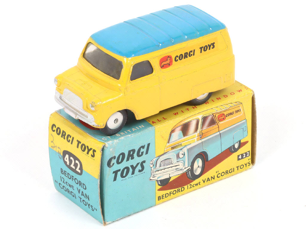 Lot 131 - CORGI TOYS (GB) (1)