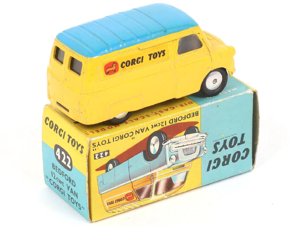 Lot 131 - CORGI TOYS (GB) (1)