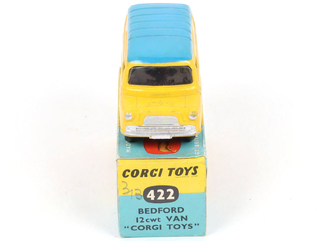 Lot 131 - CORGI TOYS (GB) (1)