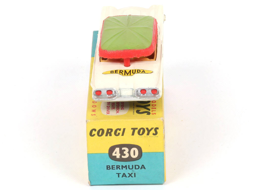 Lot 105 - CORGI TOYS (GB) (1)
