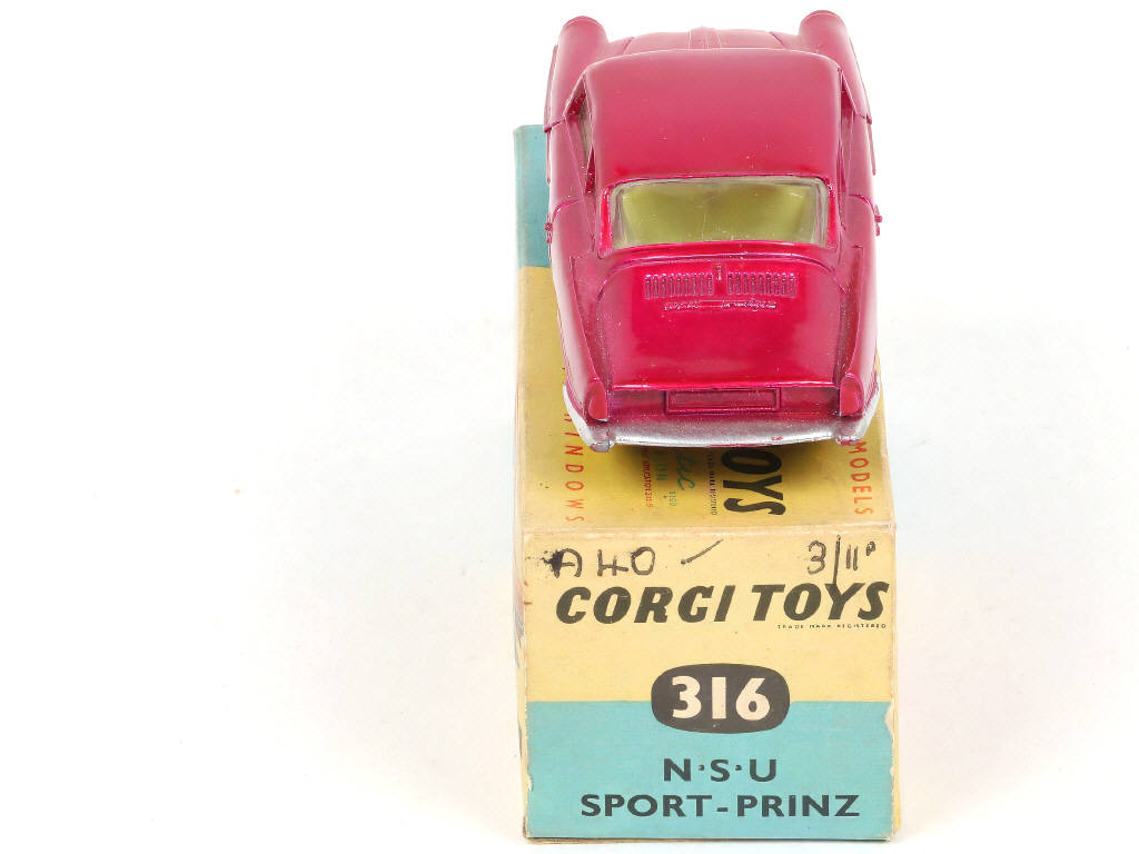 Lot 97 - CORGI TOYS (GB) (1)