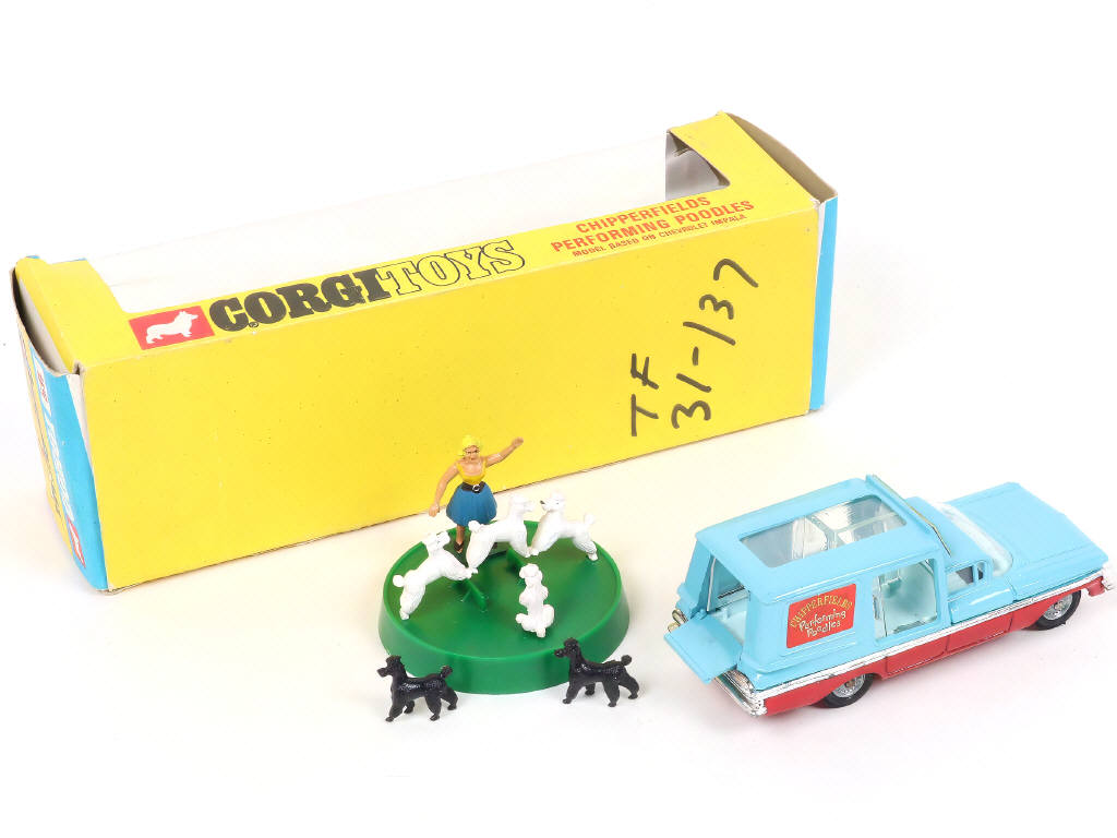Lot 119 - CORGI TOYS (GB) (1)
