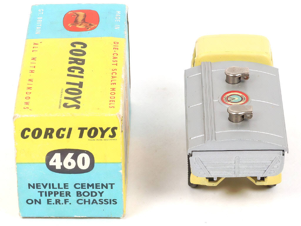 Lot 135 - CORGI TOYS (GB) (1)