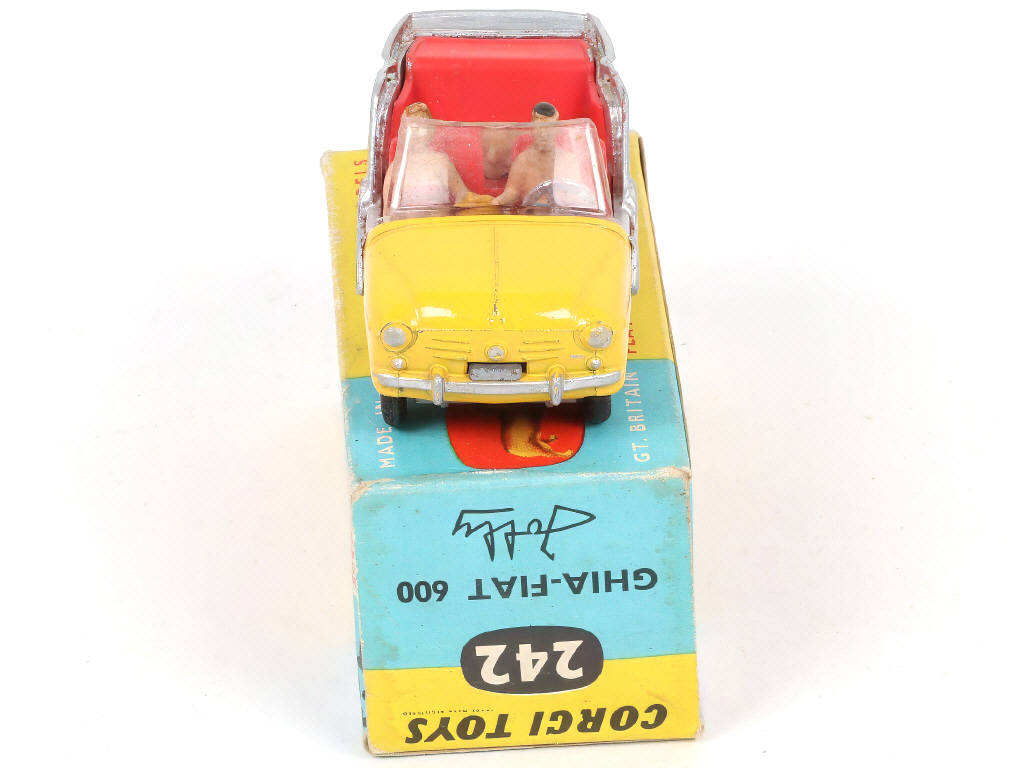 Lot 100 - CORGI TOYS (GB) (1)