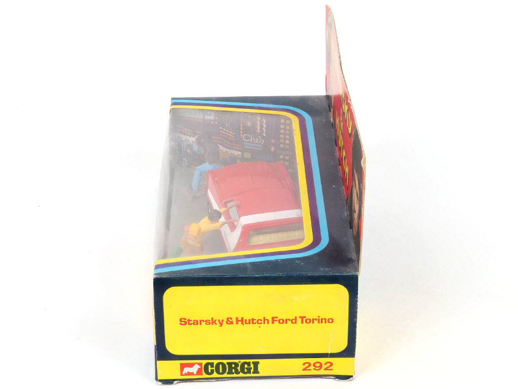 Lot 127 - CORGI TOYS (GB) (1)