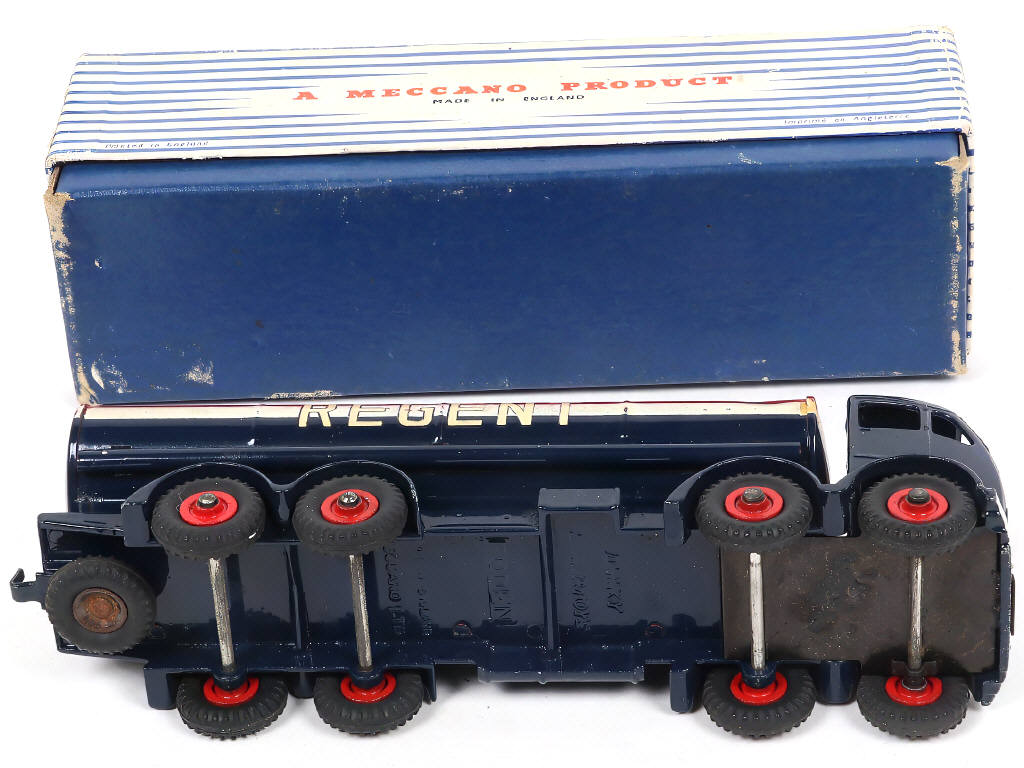 Lot 250 - DINKY TOYS (GB) (1)