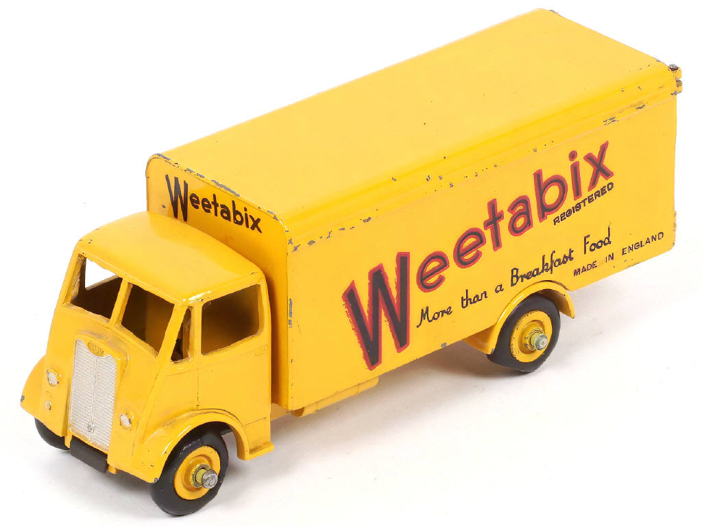 Lot 231 - DINKY TOYS (GB) (1)