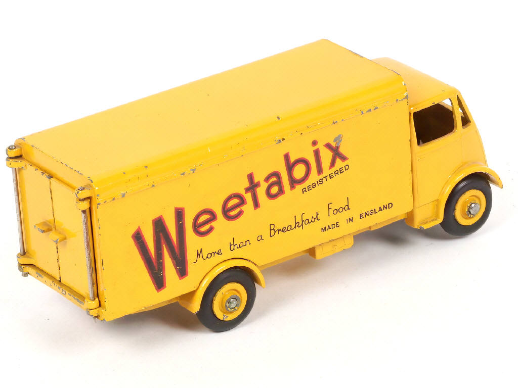 Lot 231 - DINKY TOYS (GB) (1)