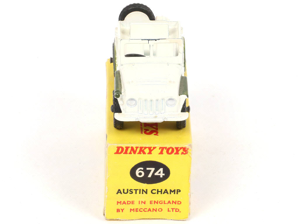 Lot 242 - DINKY TOYS (GB) (1)